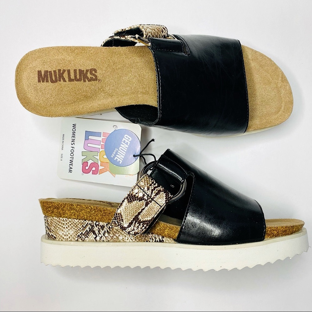 ON SALE Woman’s Muk Luks Wedges Snakeskin Trim NEW
